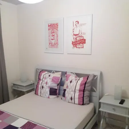 Nyaraló Holiday Home Rue Des Loriots Sète